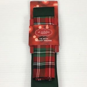 St. Nicolas Green Slim Tie & Plaid Pocket Square